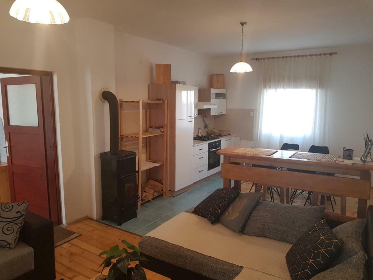 Apartmani Andrej Udbina Zewnętrze zdjęcie