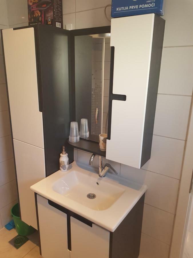 Apartmani Andrej Udbina Zewnętrze zdjęcie