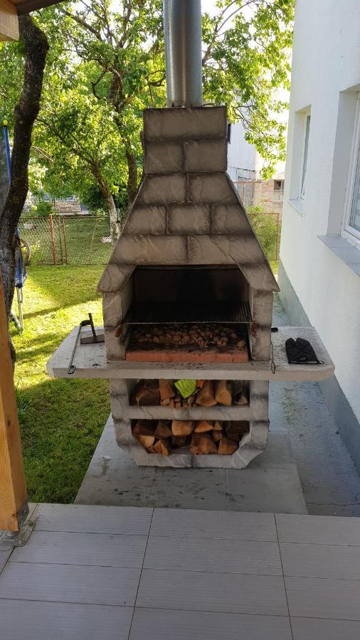 Apartmani Andrej Udbina Zewnętrze zdjęcie